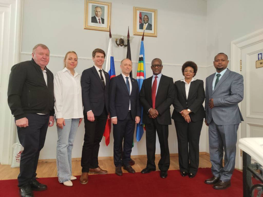 photo_5222322332767475470_y.jpg photo_5222322332767475470_y.jpg