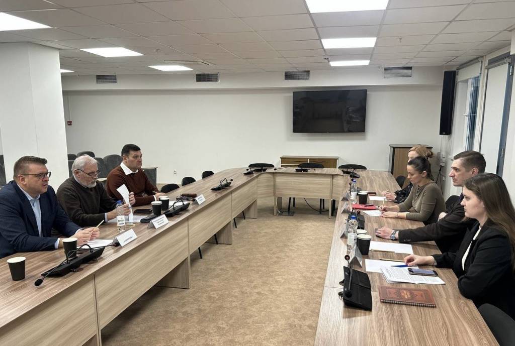 000000.jpg 000000.jpg