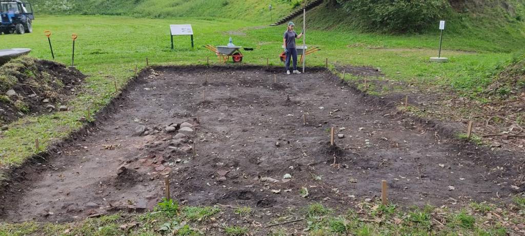 12 (2).jpg 12 (2).jpg