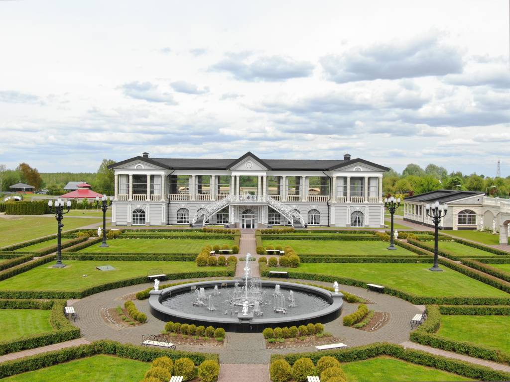 Парк-отель Версаль.jpg Парк-отель Версаль.jpg