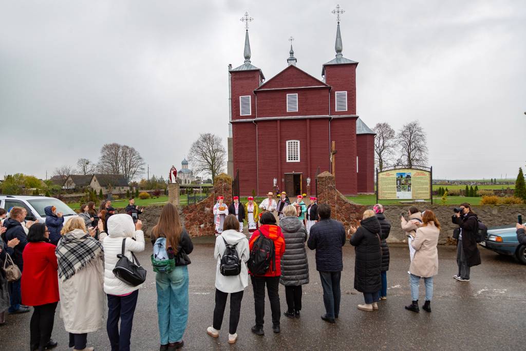 DJ8A7105.jpg DJ8A7105.jpg