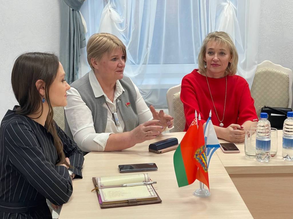 photo_5375294348998066969_y.jpg photo_5375294348998066969_y.jpg