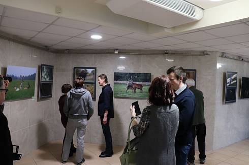 В Национальной библиотеке Беларуси открылась выставка фотографических работ «Путешествие по Красноборскому краю»