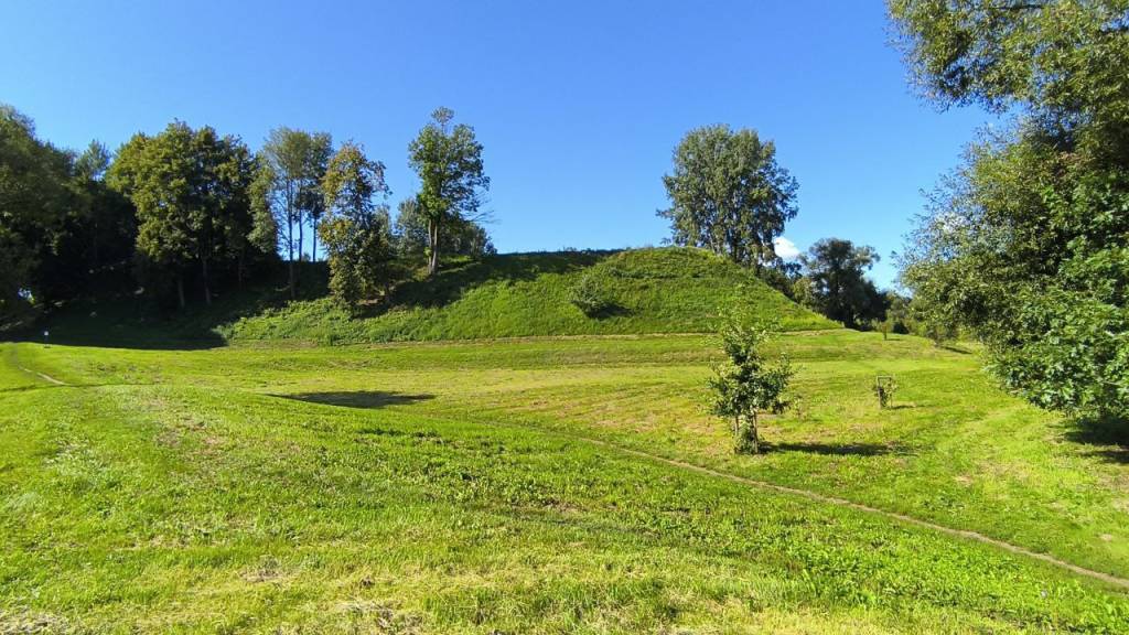 photo_5327814383188959154_y.jpg photo_5327814383188959154_y.jpg