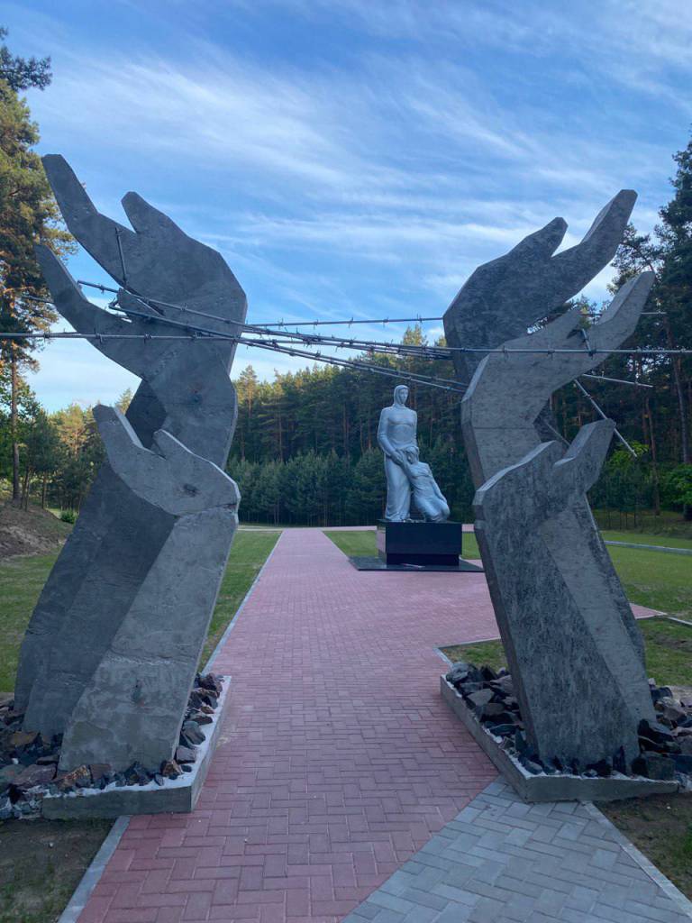 photo_2022-06-01_00-38-33.jpg photo_2022-06-01_00-38-33.jpg