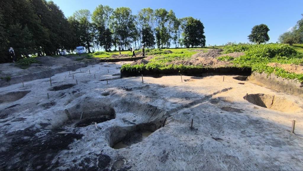 photo_5327814383188959153_y.jpg photo_5327814383188959153_y.jpg