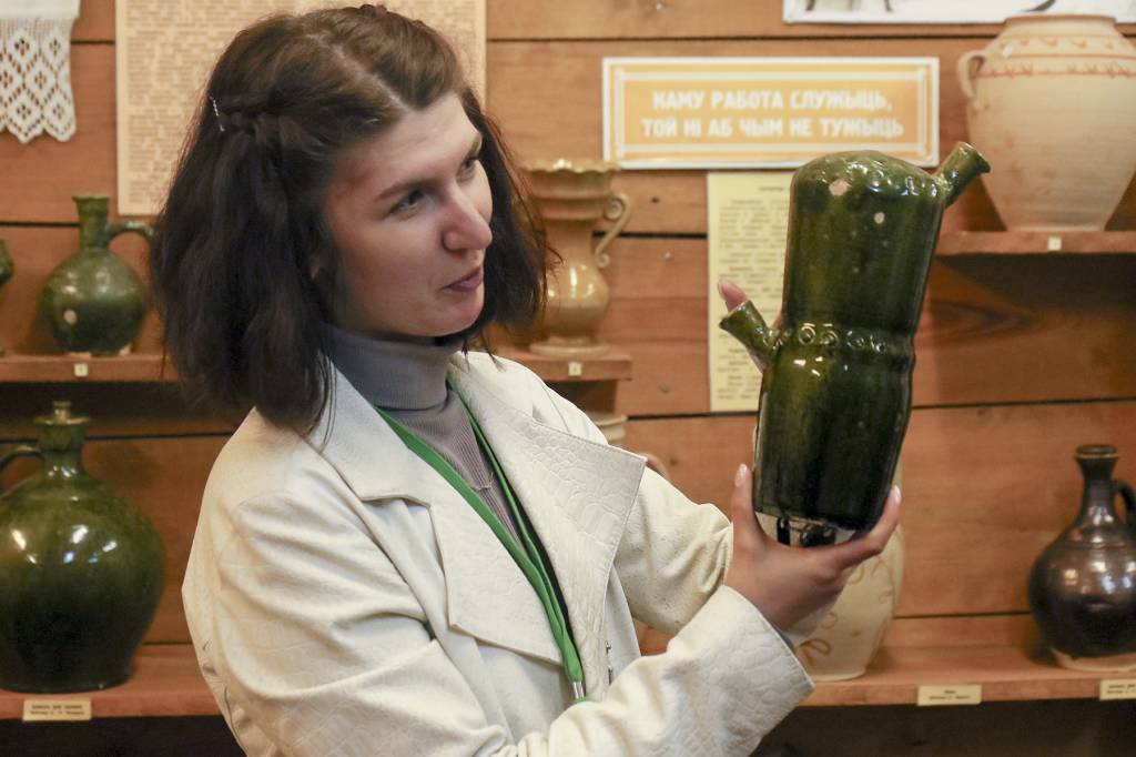 Столин-музей.jpg Столин-музей.jpg