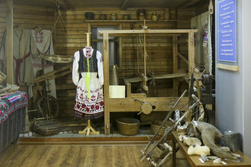 Лунинец музей.jpg Лунинец музей.jpg