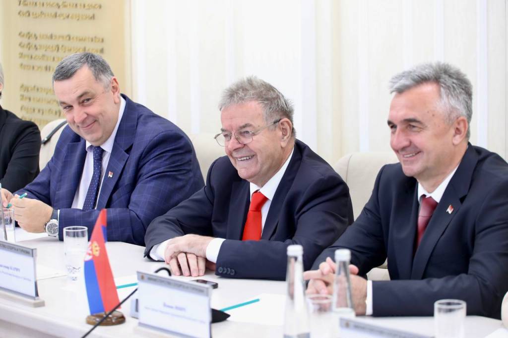 5262679713791469626.jpg 5262679713791469626.jpg